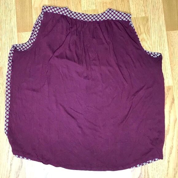 Sleeveless LOFT Blouse  - Picture 5 of 5